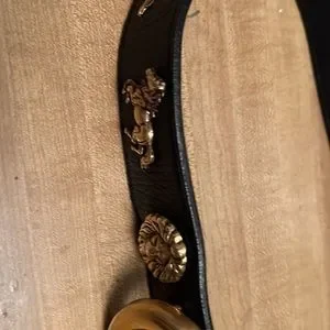 Gucci | Accessories | Gucci Gg Animal Stud Black Leather  display picture 1